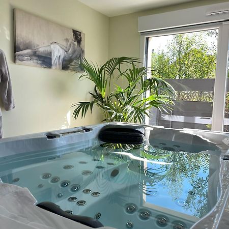 La Valentine Love Room Gites Des 3 Lavoirs Bourogne Bagian luar foto